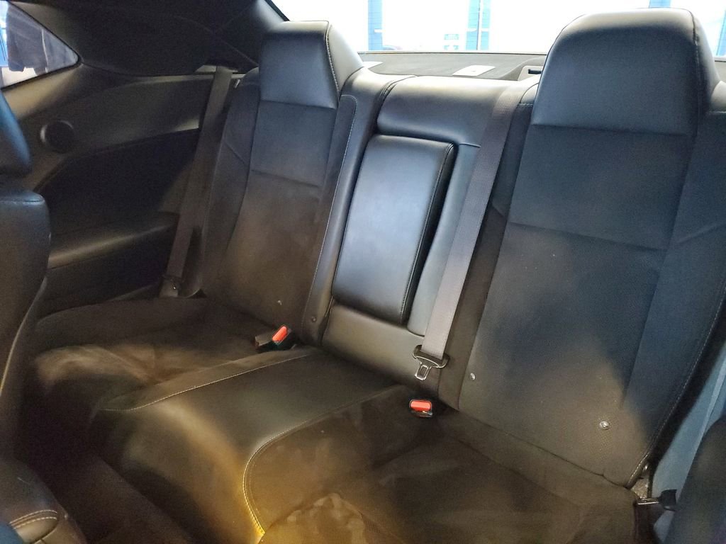 Used 2022 Dodge Challenger R/T w/ Plus Package image 27