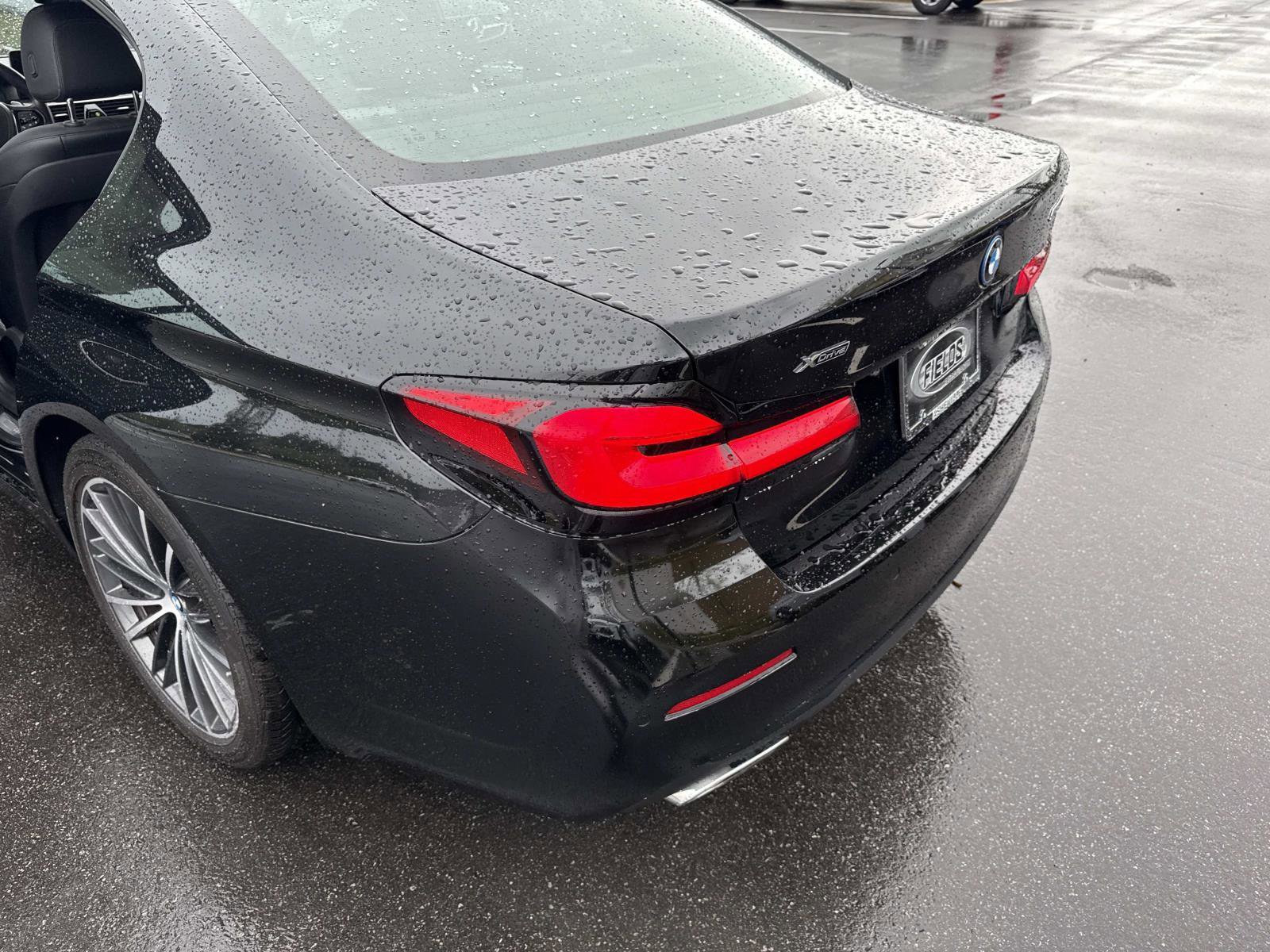 Used 2023 BMW 530e xDrive w/ Premium Package image 11