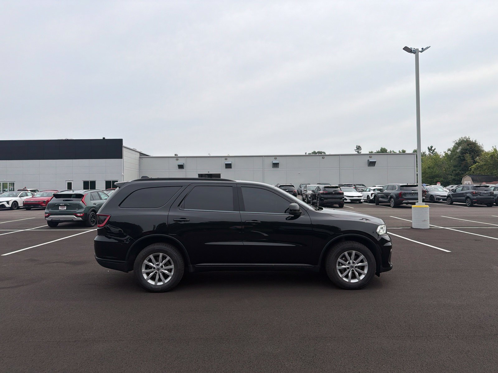 Used 2023 Dodge Durango SXT Launch Edition AWD/4WD image 5