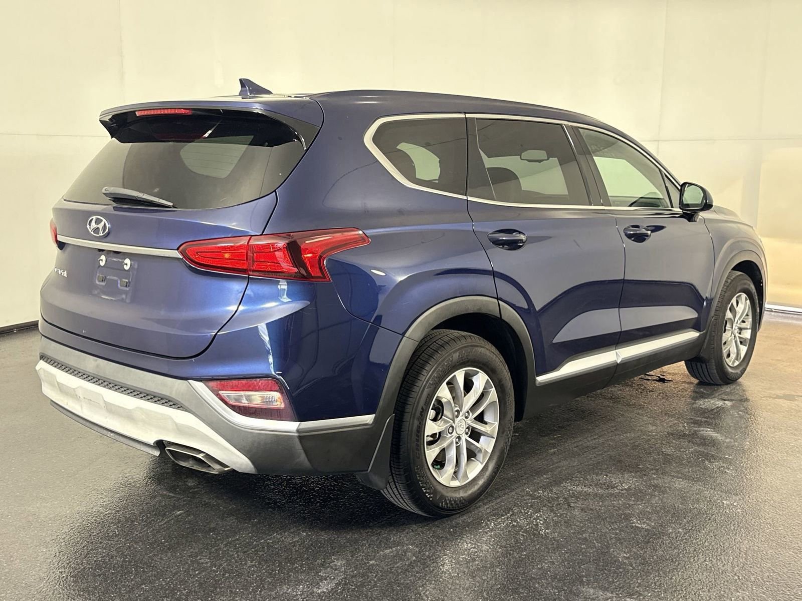 Used 2019 Hyundai Santa Fe SEL w/ Cargo Package image 11