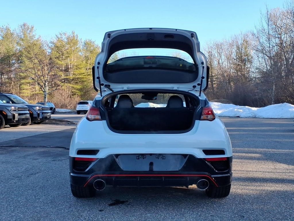Used 2021 Hyundai Veloster N image 10