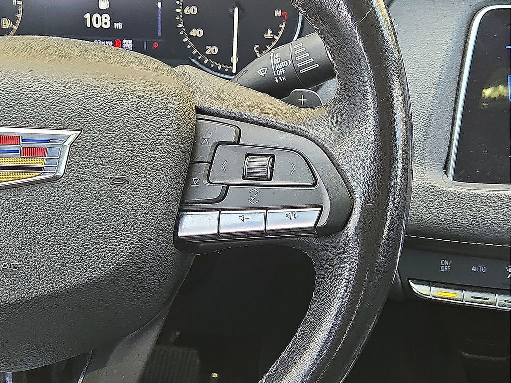 Used 2022 Cadillac XT4 Premium Luxury w/ Safety Alert Package image 21