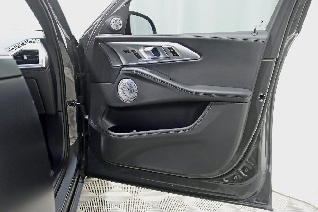 Used 2023 BMW XM AWD/4WD image 37