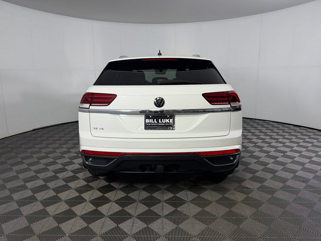 Used 2022 Volkswagen Atlas Cross Sport SE w/ Black Wheel Package FWD image 6