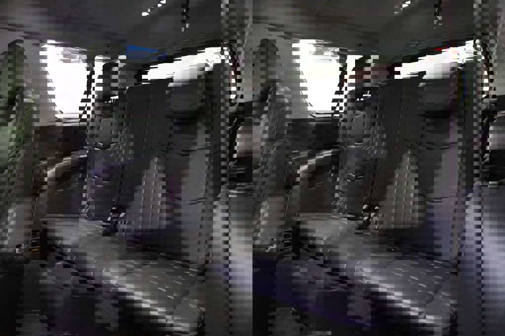 Used 2017 Cadillac Escalade ESV Premium Luxury image 24