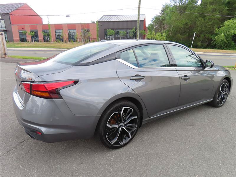 Used 2024 Nissan Altima 2.5 SR FWD image 15