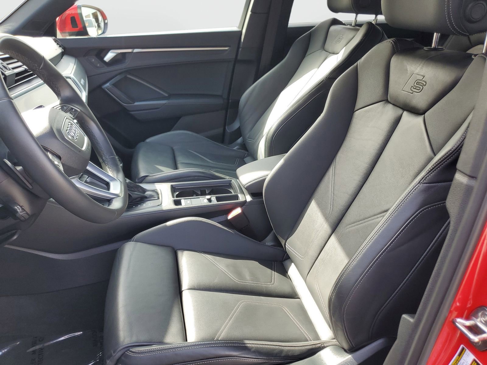 Used 2025 Audi Q3 2.0T Premium w/ Convenience Package image 19