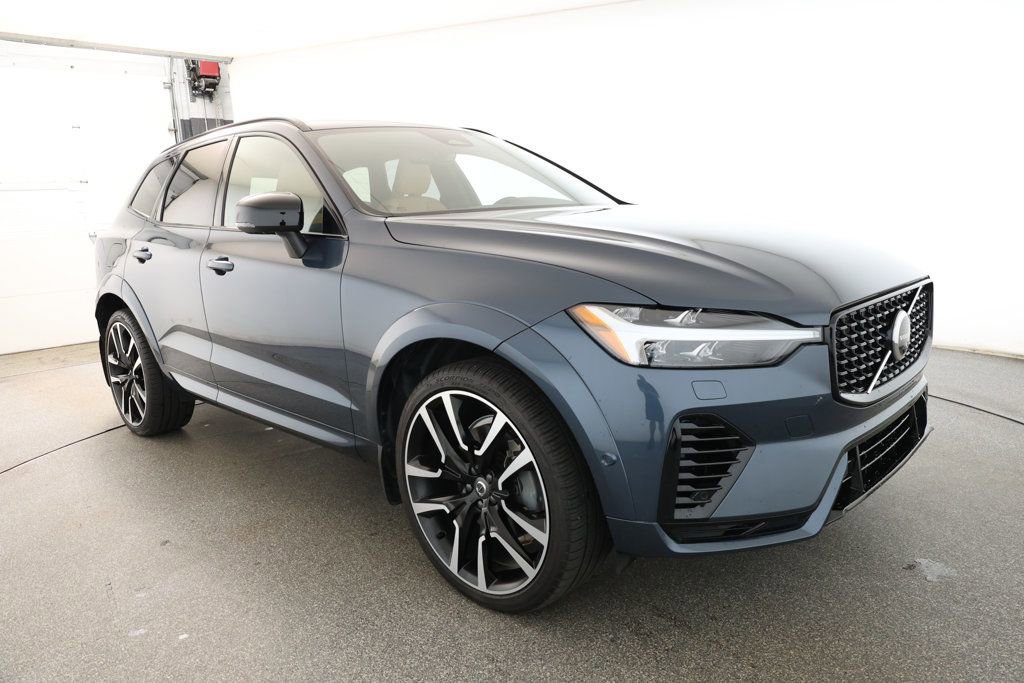 Used 2025 Volvo XC60 T8 Ultra w/ Protection Package Premier image 3