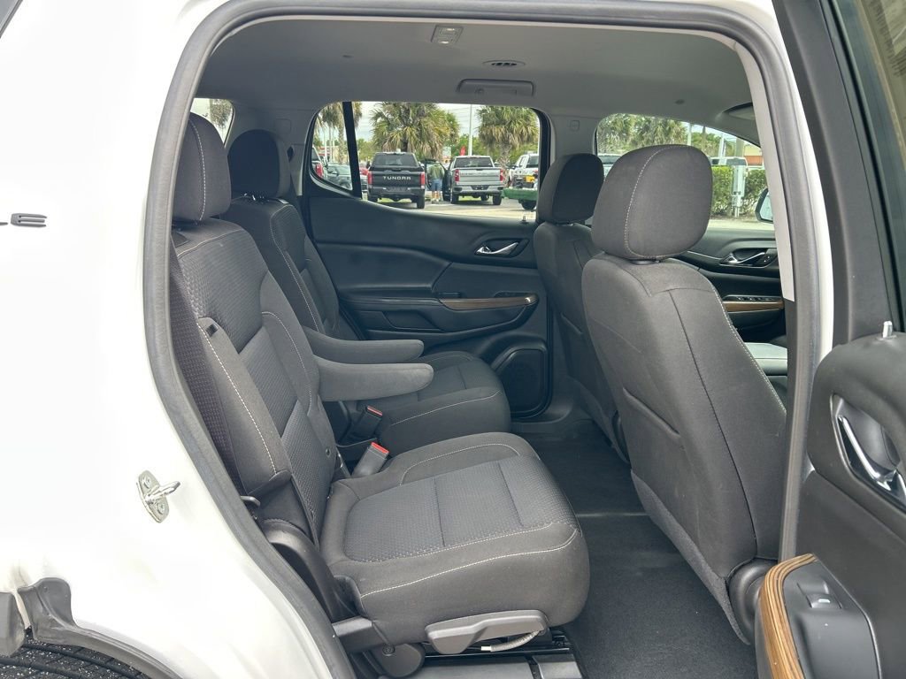 Used 2023 GMC Acadia SLE w/ Driver Convenience Package image 46