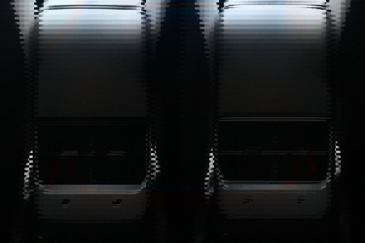 Used 2020 Tesla Model Y Performance image 36