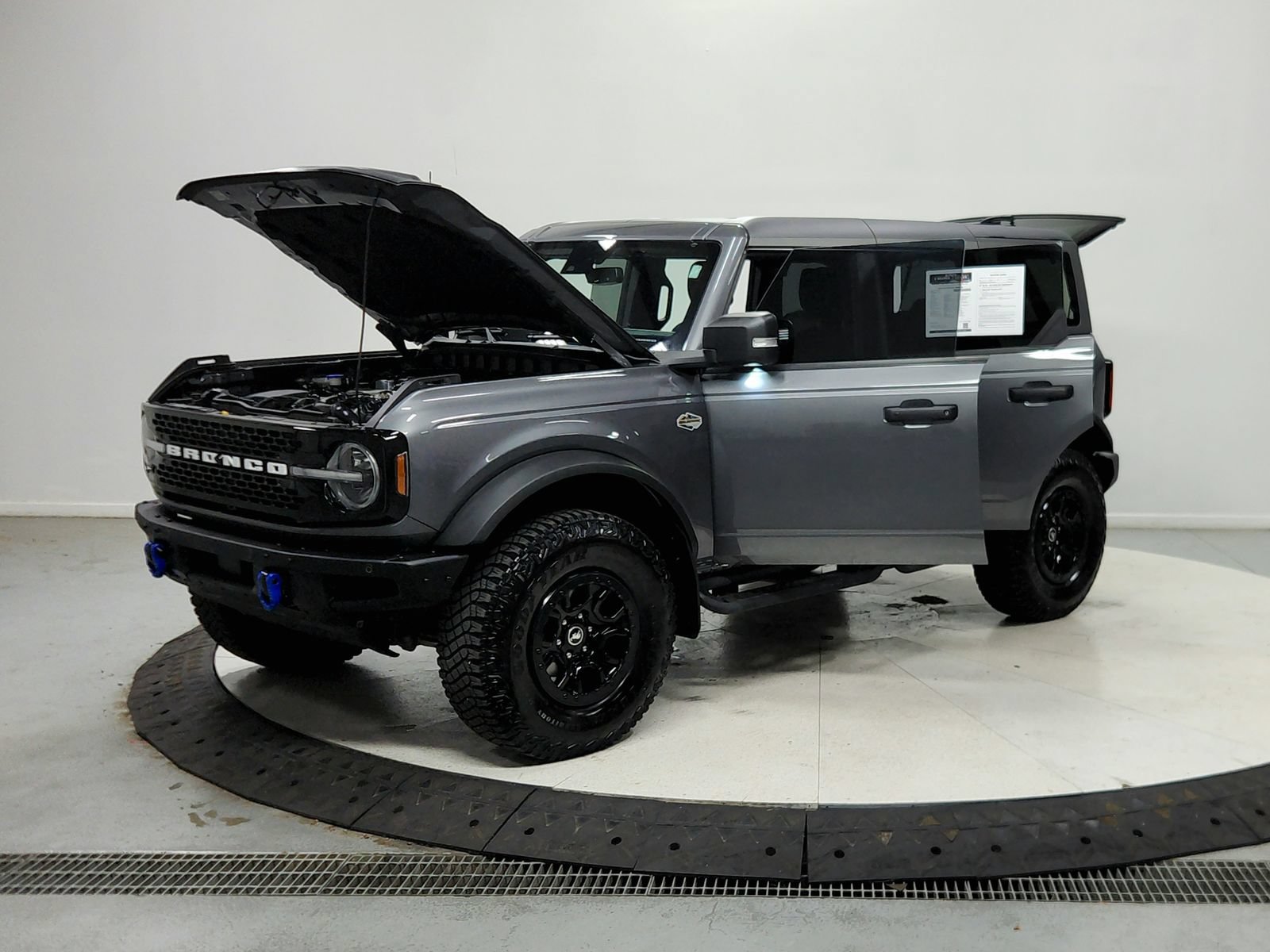 Used 2024 Ford Bronco Wildtrak AWD/4WD image 12