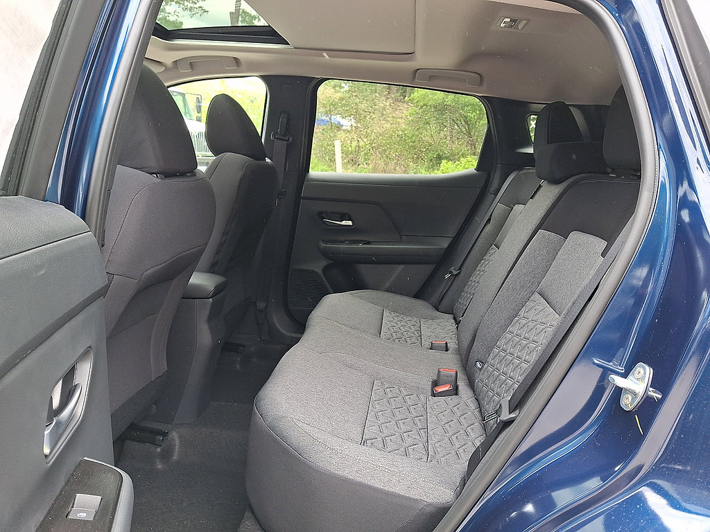 New 2026 Nissan Kicks SV w/ SV Premium Package AWD/4WD image 5