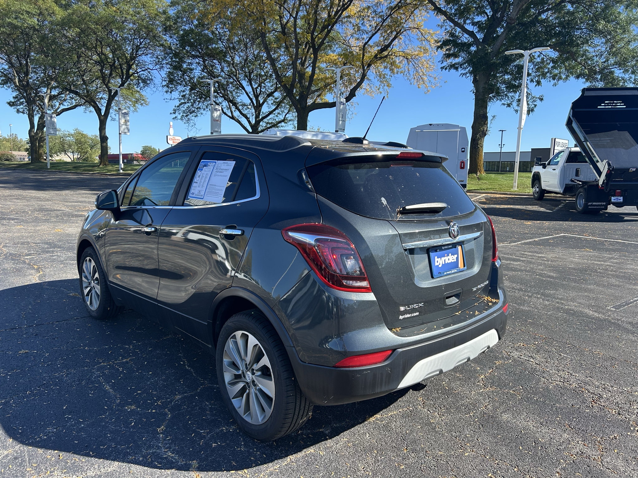 Used 2017 Buick Encore Essence FWD image 5