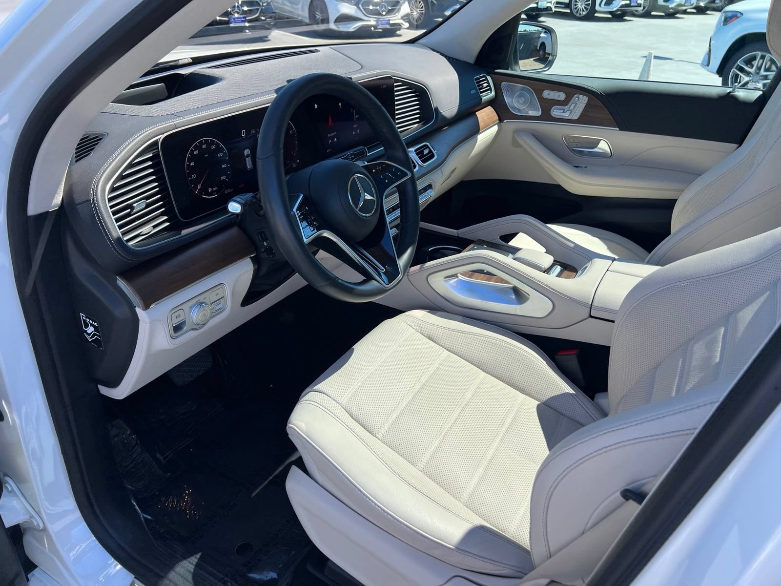 Used 2024 Mercedes-Benz GLE 580 4MATIC image 12