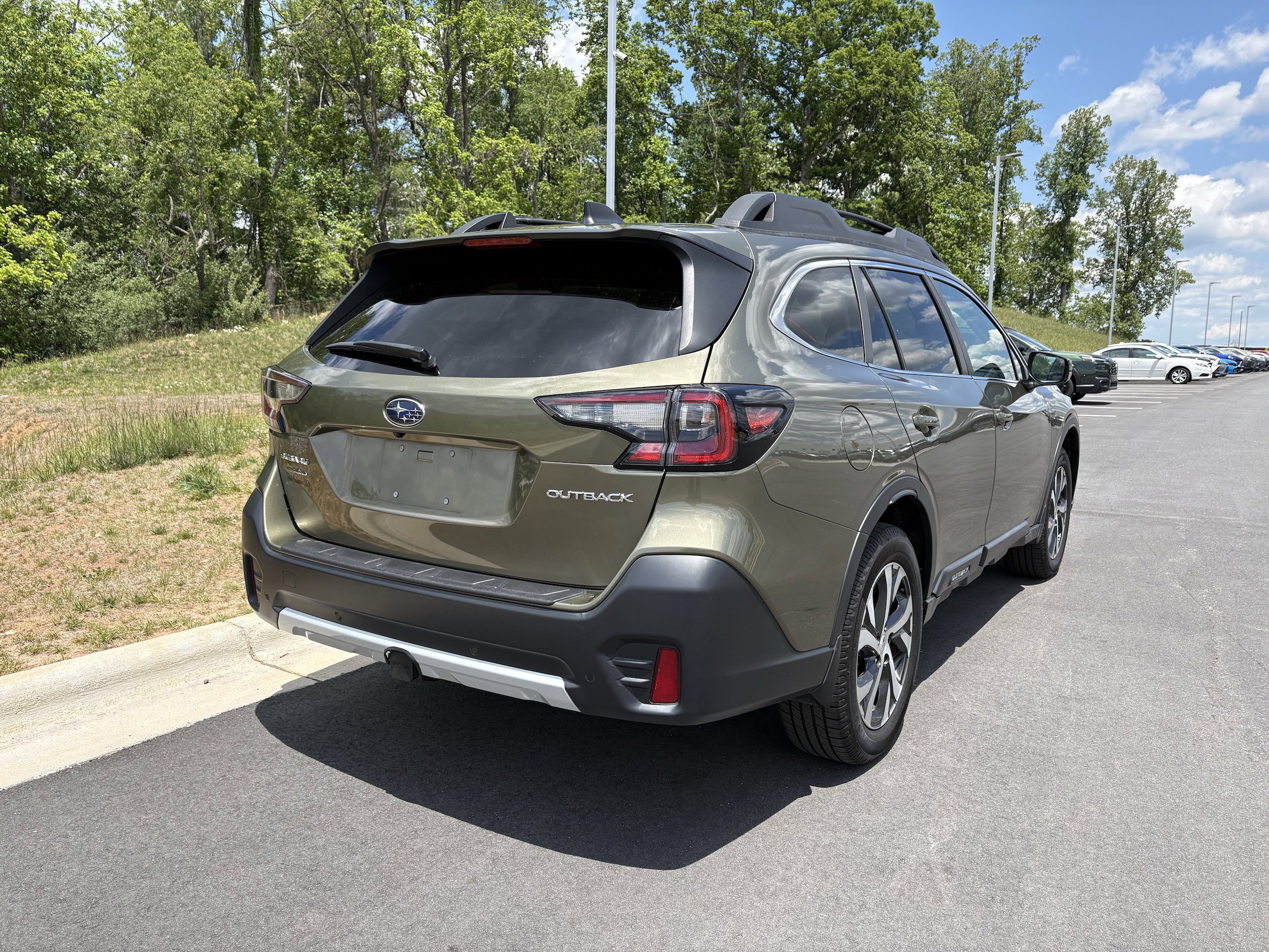 Certified 2022 Subaru Outback Limited w/ Popular Package #2 AWD/4WD image 9