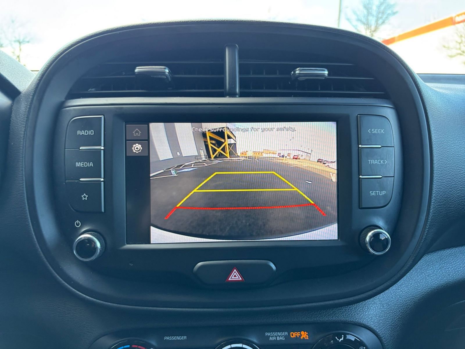 Used 2025 Kia Soul LX w/ LX Technology Package FWD image 22