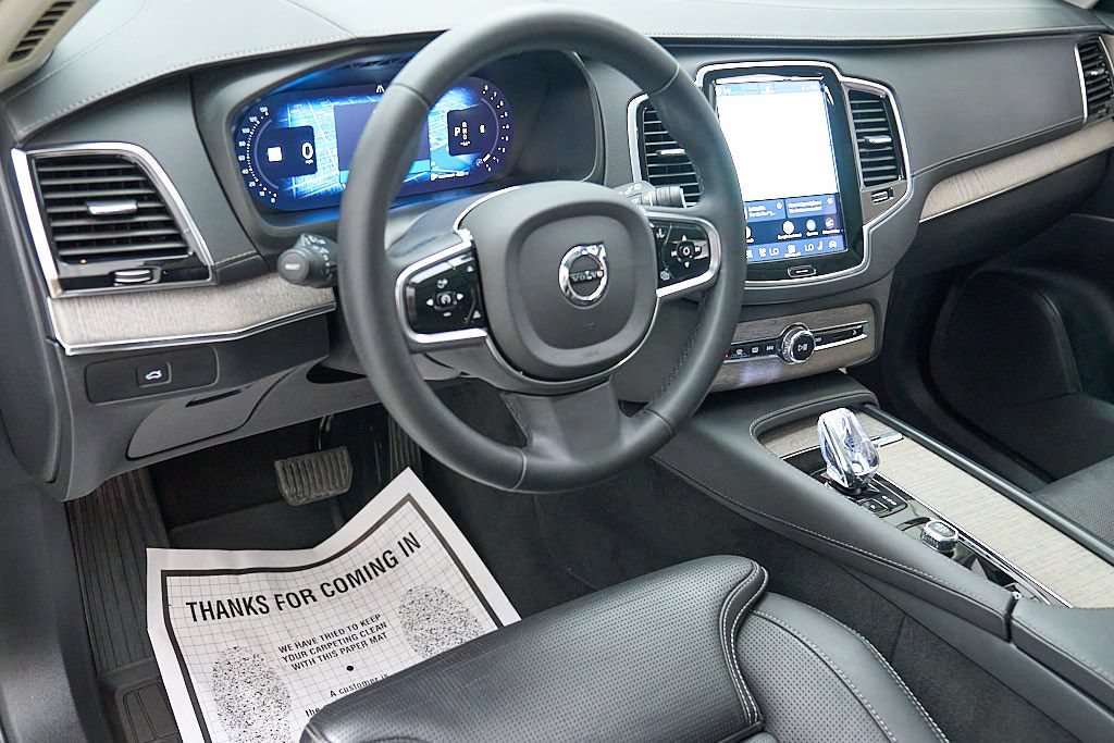 Certified 2023 Volvo XC90 B6 Ultimate w/ Protection Package Premier AWD/4WD image 12