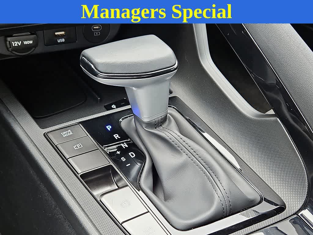 Certified 2025 Hyundai Elantra SEL FWD image 13