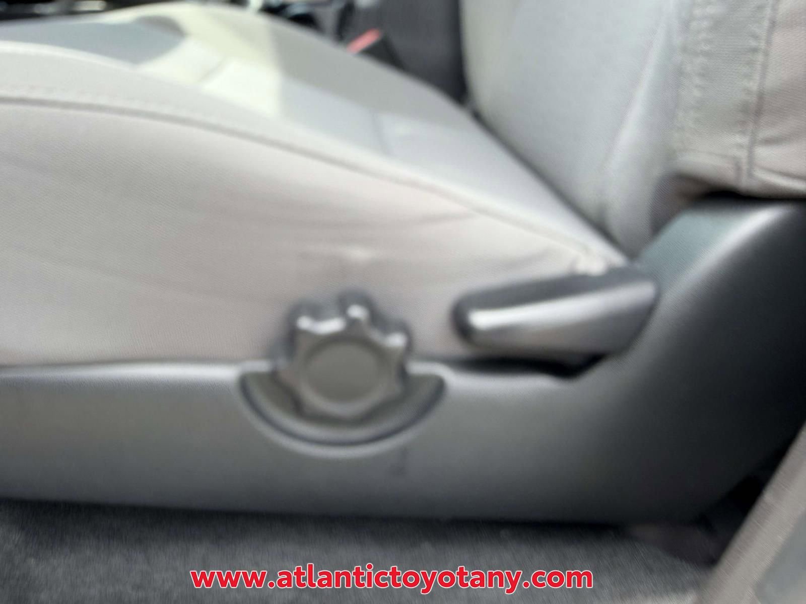 Used 2019 Toyota Tacoma SR5 AWD/4WD image 21