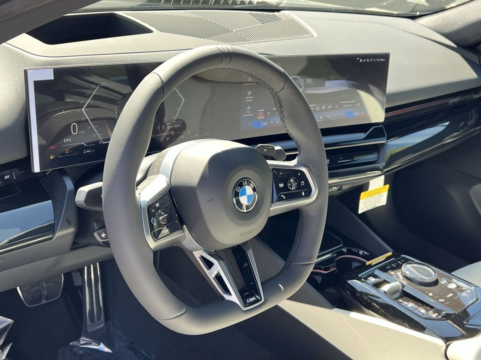 New 2026 BMW 530i xDrive w/ M Sport Package AWD/4WD image 13