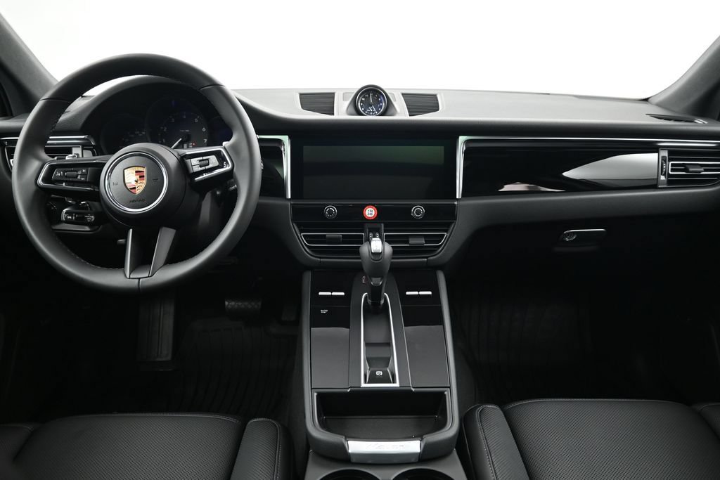 New 2026 Porsche Macan AWD/4WD image 9