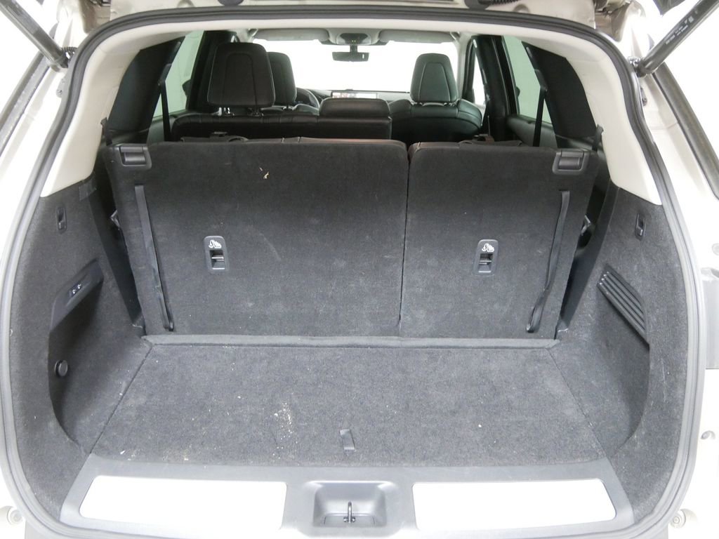 Used 2024 INFINITI QX60 Sensory image 5