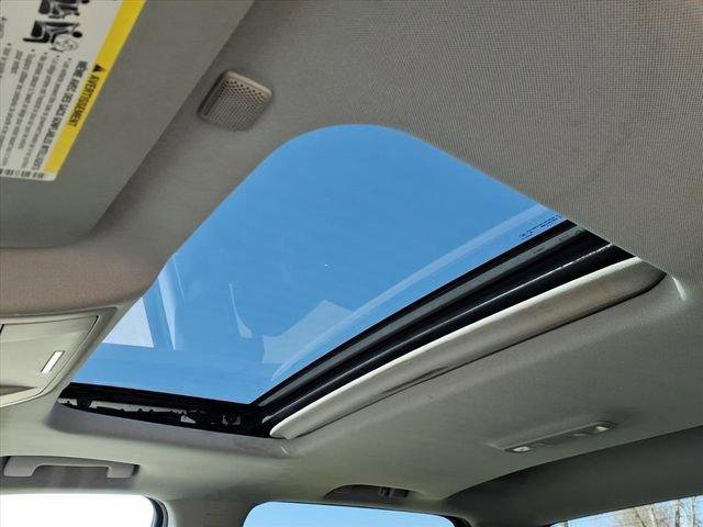 Used 2014 GMC Sierra 1500 SLT w/ SLT Crew Cab Value Package image 22