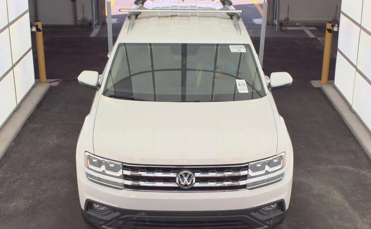Used 2018 Volkswagen Atlas SE image 2