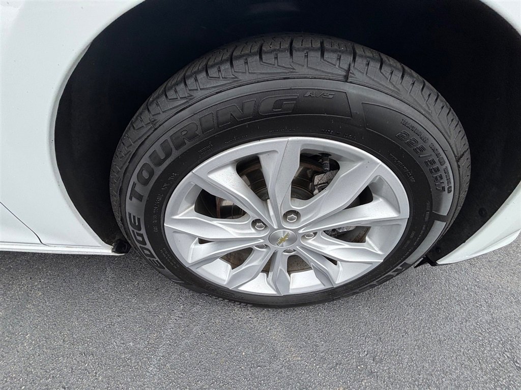 Used 2022 Chevrolet Malibu LT FWD image 26