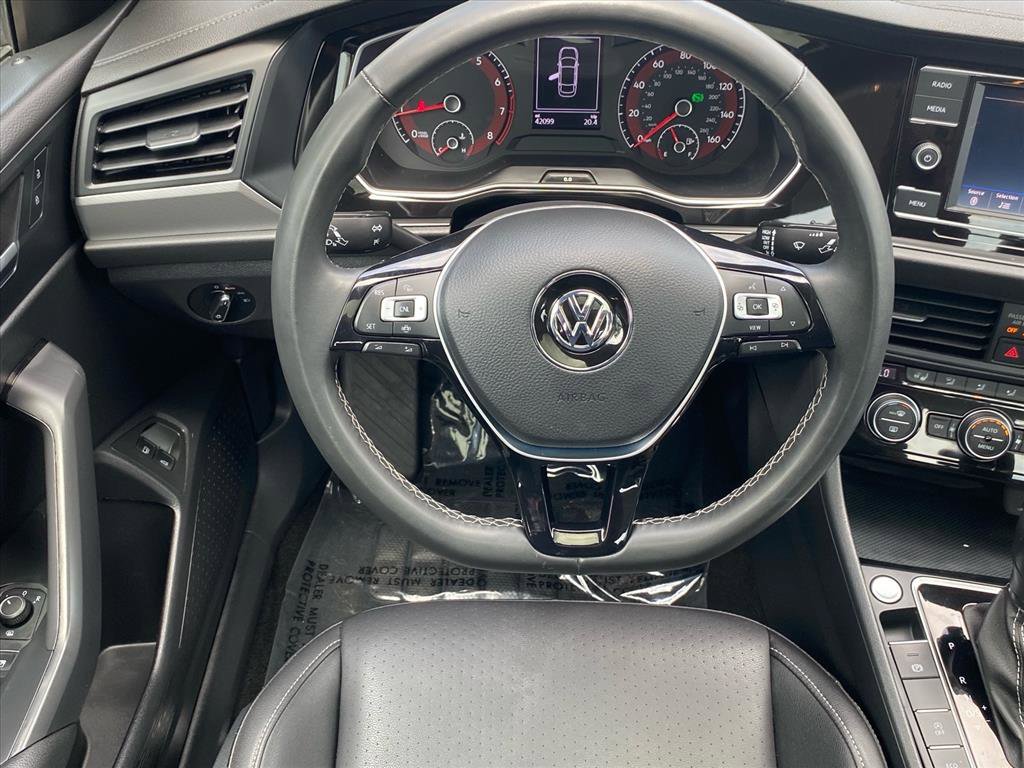 Certified 2021 Volkswagen Jetta SE w/ SE Cold Weather Package FWD image 5