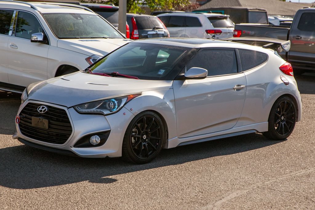 Used 2015 Hyundai Veloster Turbo w/ Option Group 04 FWD image 8