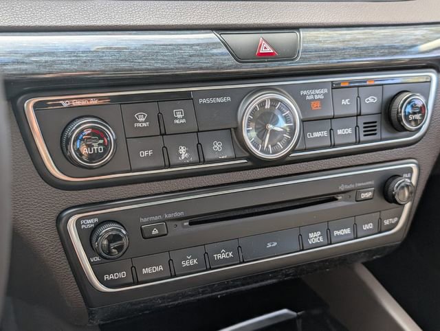 Used 2017 Kia Cadenza Limited w/ Paint Protection Package image 29