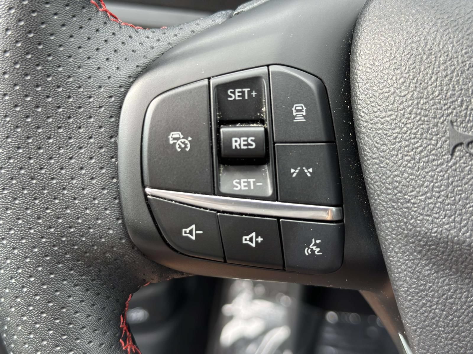 Used 2024 Ford Escape ST-Line Select w/ Tech Pack #2 AWD/4WD image 17