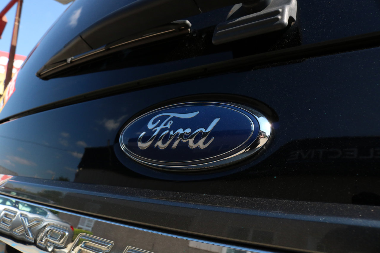 Used 2017 Ford Expedition XLT w/ Equipment Group 202A image 13