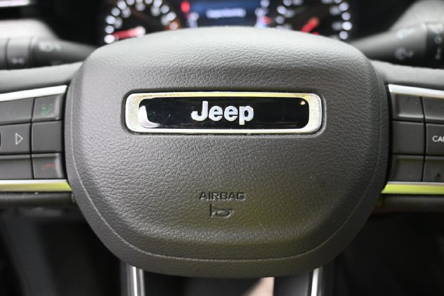 Used 2024 Jeep Compass Latitude AWD/4WD image 19