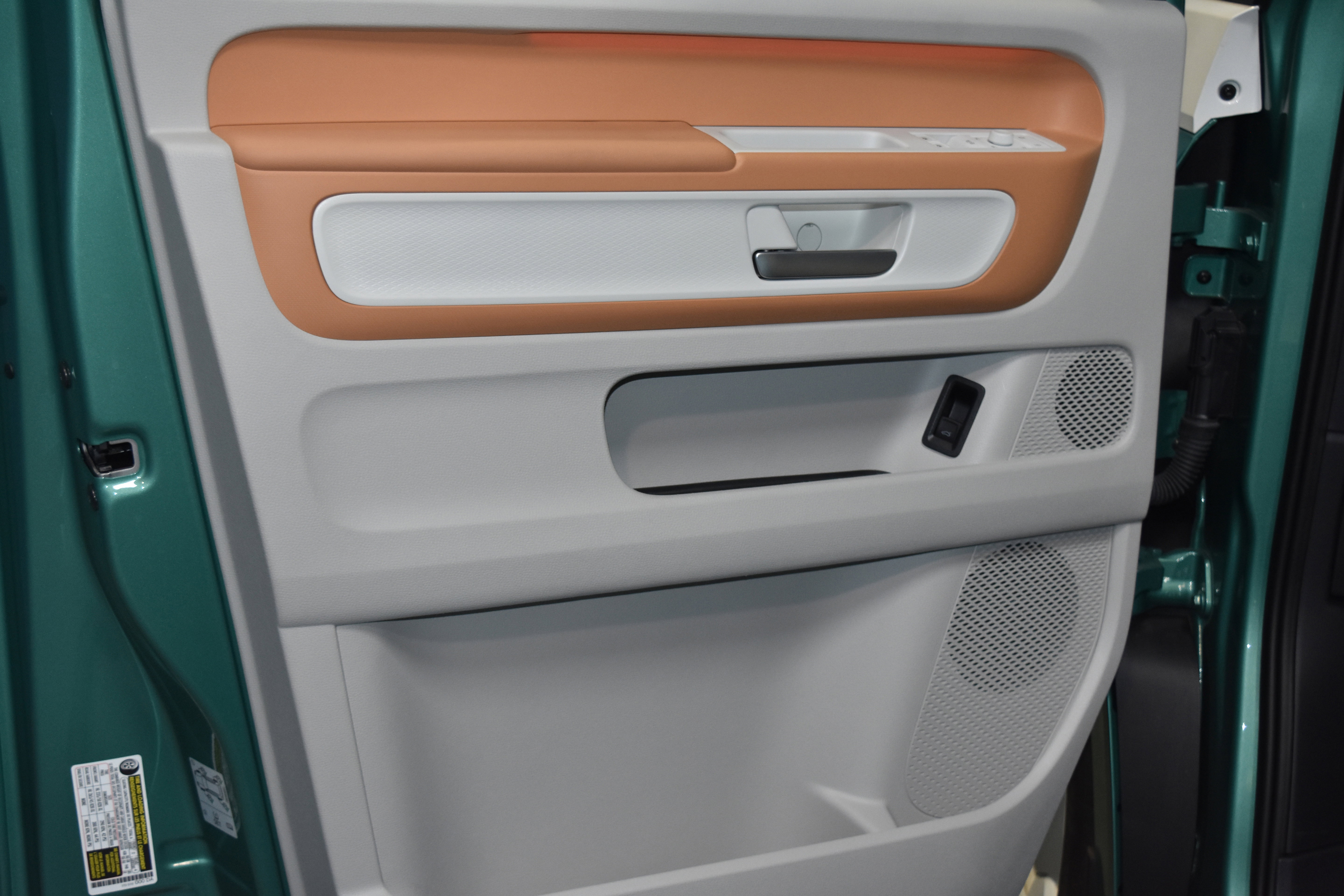 New 2025 Volkswagen ID. Buzz 1st Edition image 3