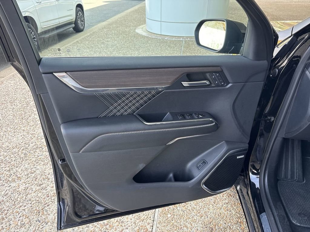 Certified 2024 GMC Acadia Denali image 23