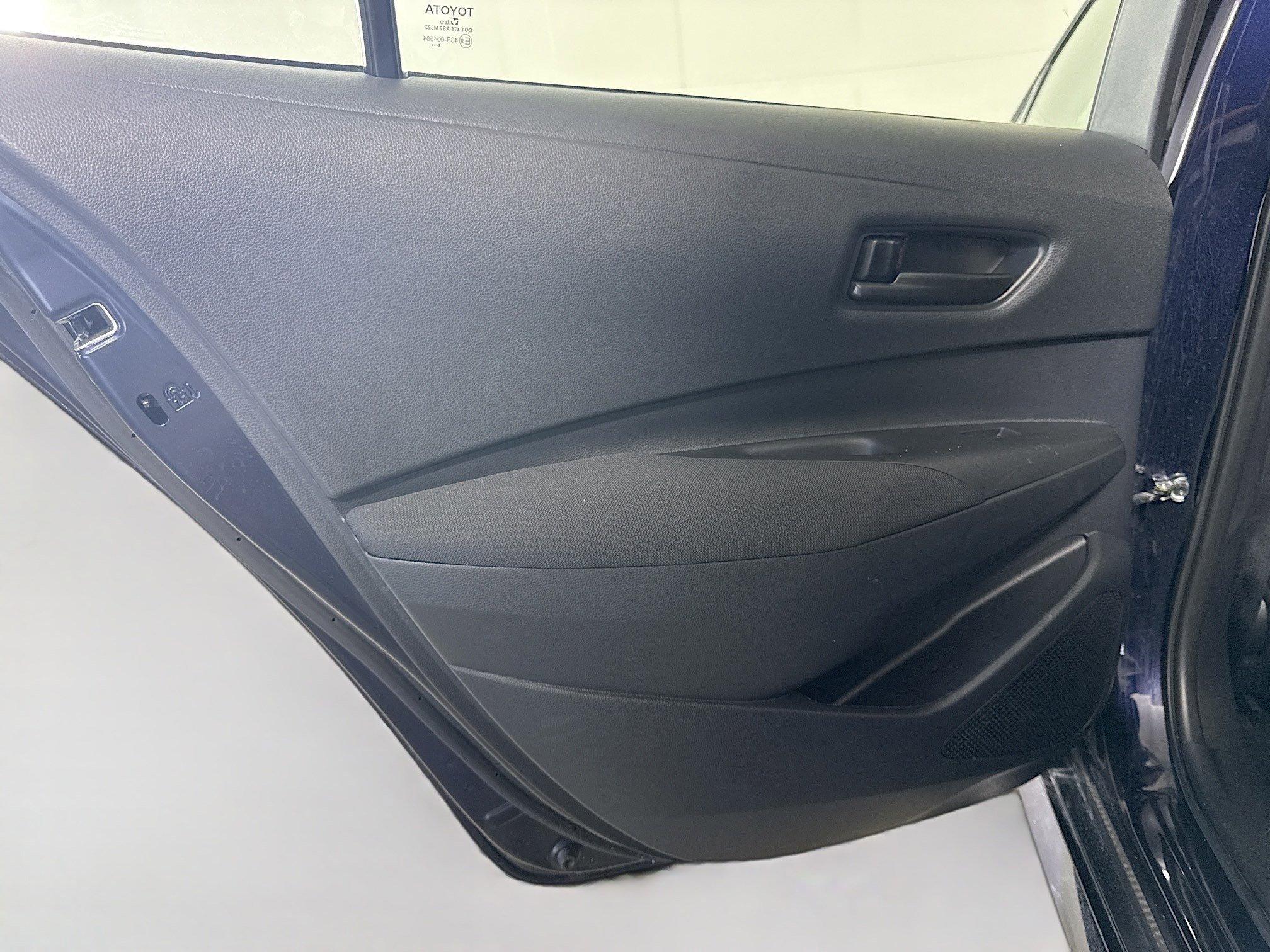 Used 2025 Toyota Corolla LE image 25