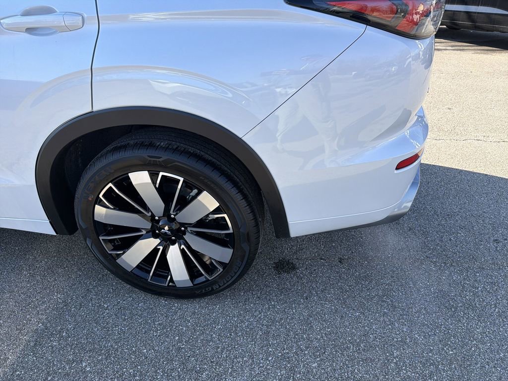 New 2026 Mitsubishi Outlander SEL image 6