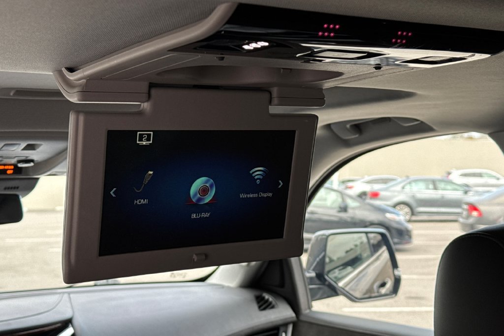 Used 2019 Cadillac Escalade Premium Luxury RWD image 18