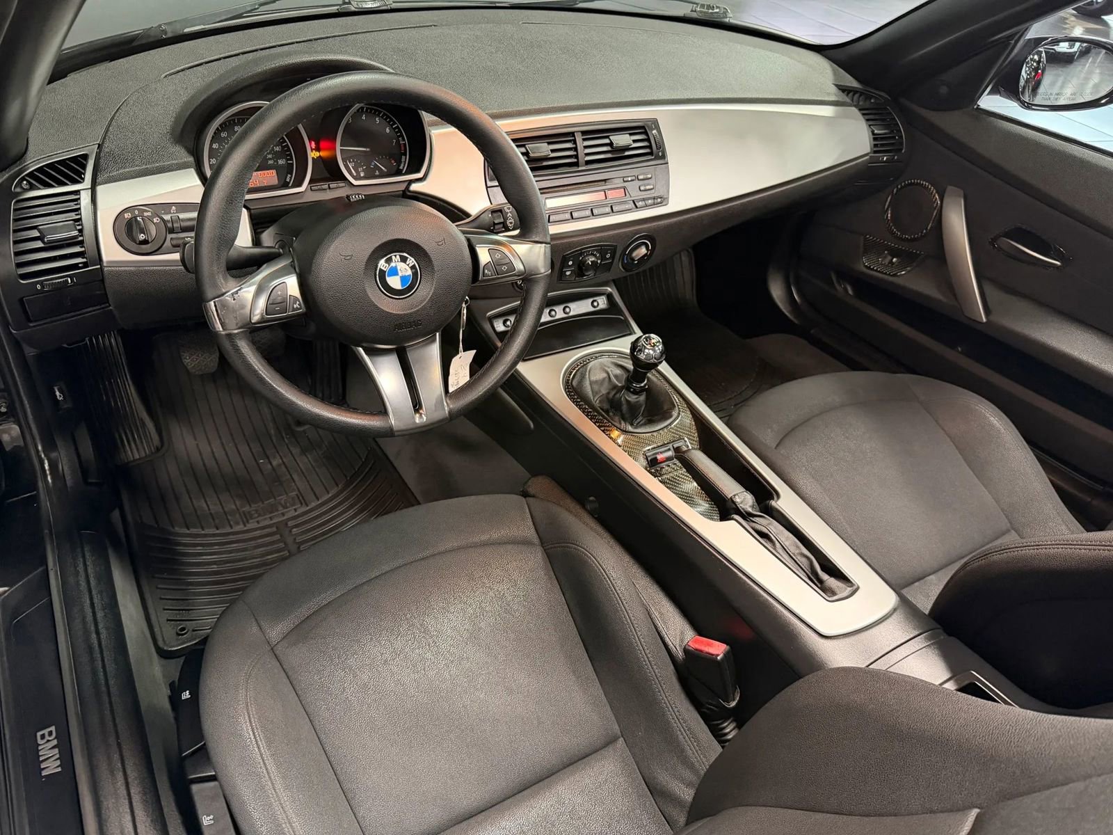 Used 2007 BMW Z4 3.0i RWD image 14