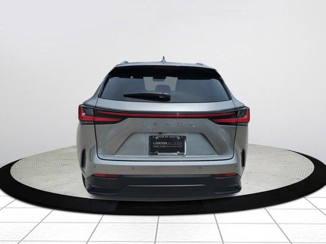Certified 2024 Lexus NX 250 FWD w/ Towing Package (2000 Lbs) image 4