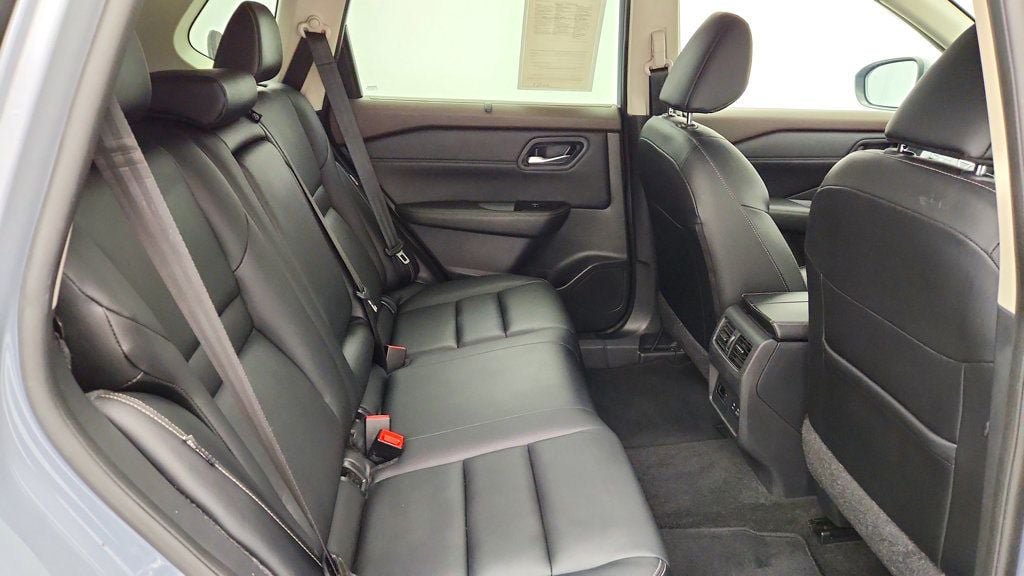 Used 2023 Nissan Rogue SL w/ SL Premium Package AWD/4WD image 22
