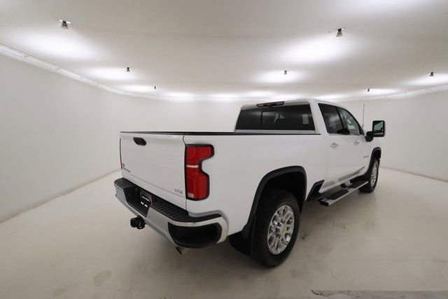 Used 2025 Chevrolet Silverado 2500 LTZ w/ LTZ Premium Package image 3