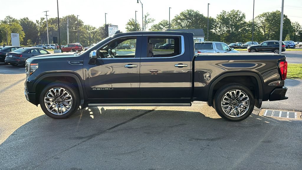 Used 2024 GMC Sierra 1500 Denali Ultimate AWD/4WD image 3