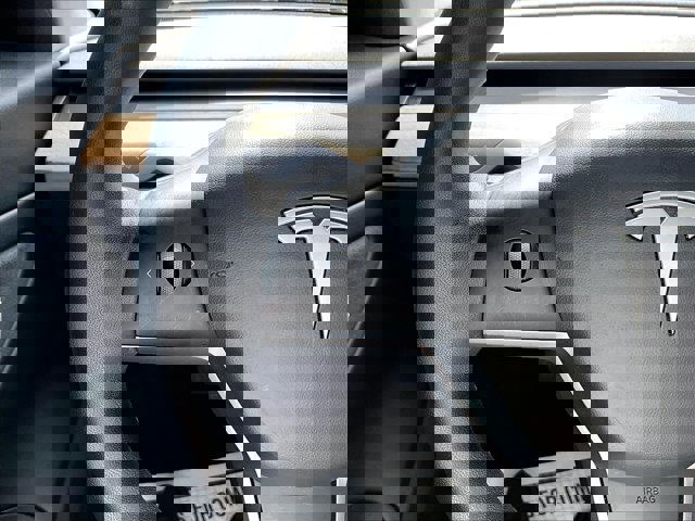 Used 2021 Tesla Model 3 Long Range image 19