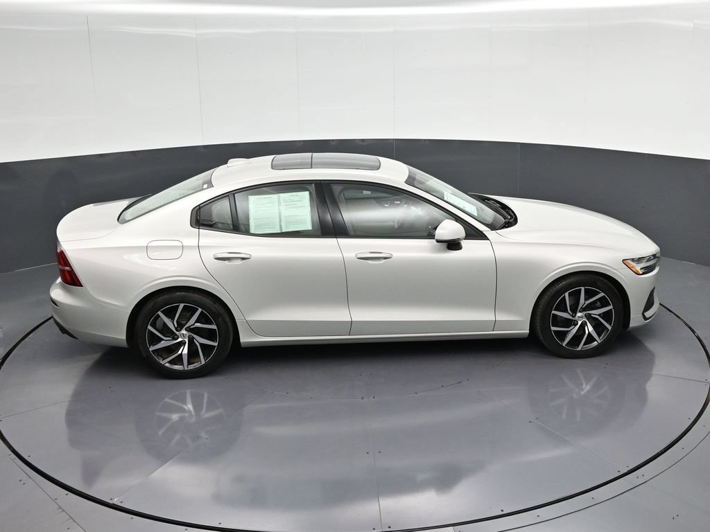 Used 2020 Volvo S60 T5 Momentum FWD image 22