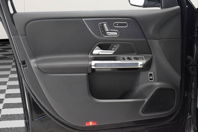 New 2026 Mercedes-Benz GLB 250 4MATIC image 23