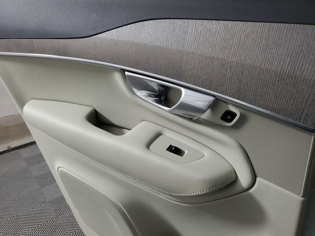 Certified 2024 Volvo XC90 B5 Plus w/ Protection Package Premier image 20