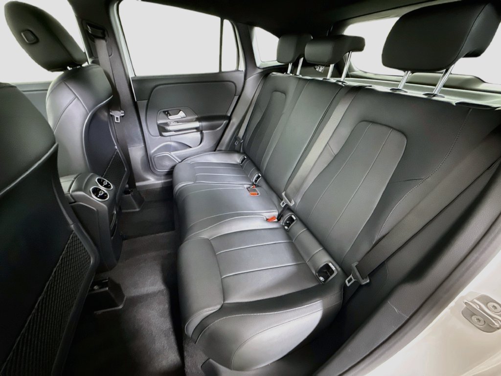 Used 2025 Mercedes-Benz GLA 250 image 23